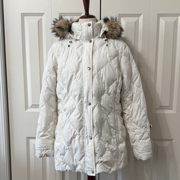 Lands' End Off White Puffer Jacket with Faux Fur Hood - Picture 2 of 15
